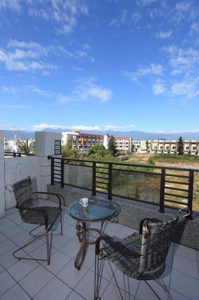 Dali Moonlight B&B Taitung Екстериор снимка